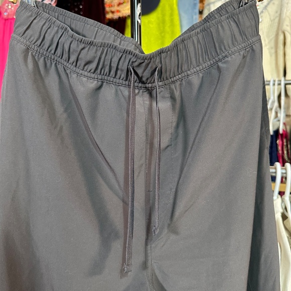 Cloud veil Gray Joggers with Relaxed Fit and Elastic Waistband - Picture 2 of 5